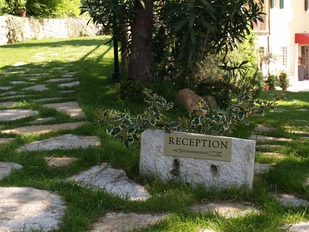 Relais San Michele Hotel Volargne 0*,