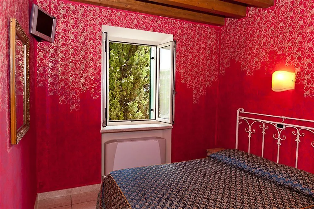 Relais San Michele Hotel Volargne 0*,  Italy
